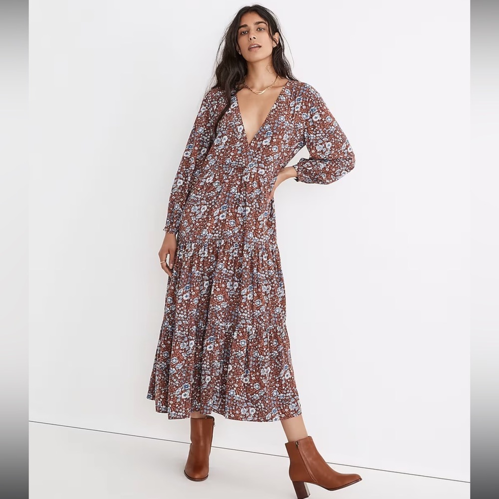 Wrap Midi Dress in Woodland Floral size Large
